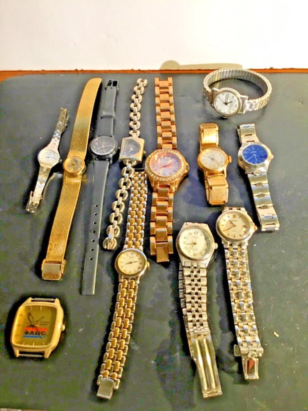 12‑Watch Lot – ORIENT, SEIKO x2, CASIO, TIMEX – Mixed, Some Running,  untested